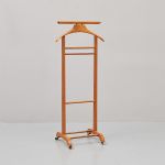 1045 8207 VALET STAND